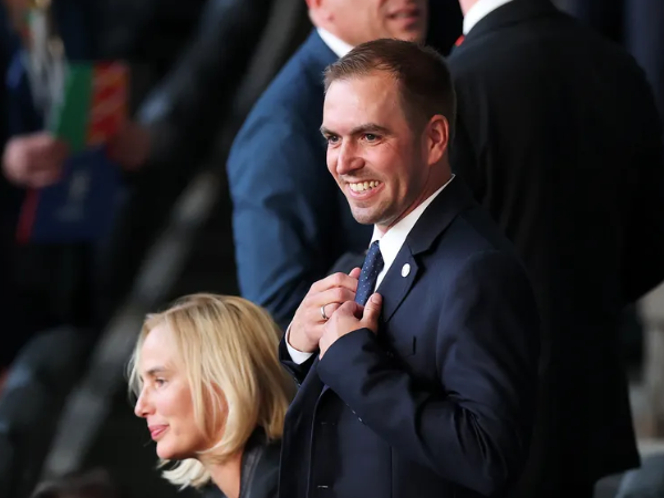 Presiden Bayern Buka Peluang Rekrut Philipp Lahm sebagai Staf Klub