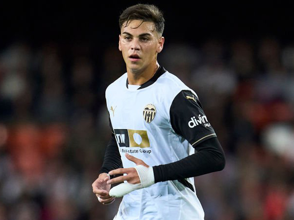 Tambah Opsi di Lini Tengah, Real Sociedad Ingin Rekrut Enzo Barrenechea