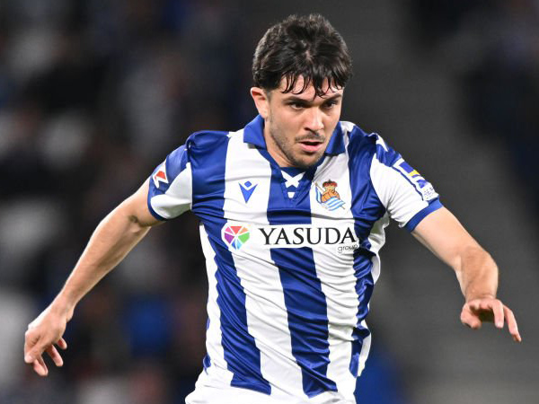 Inter Masuk Dalam Persaingan untuk Rekrut Jon Aramburu