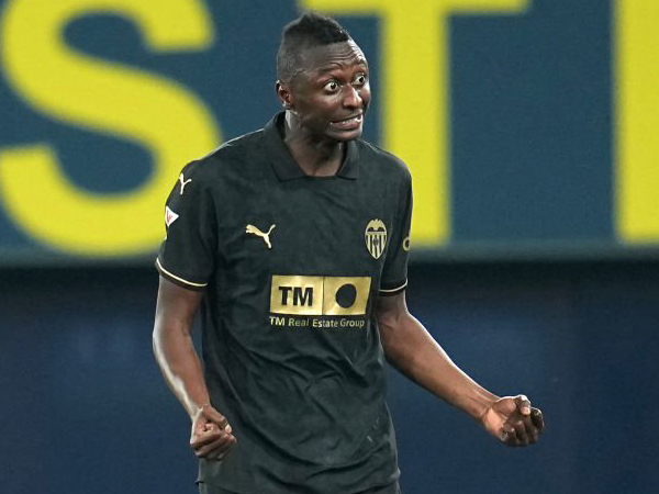 Valencia Ingin Permanenkan Status Umar Sadiq di Akhir Musim
