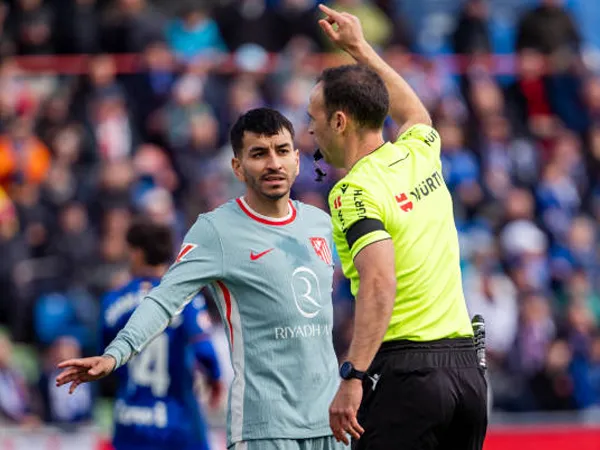 Atletico Madrid Kehilangan Angel Correa Selama Lima Laga Akibat Skorsing