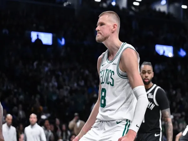 Kristaps Porzingis Bicara Setelah Absen saat Lawan Lakers