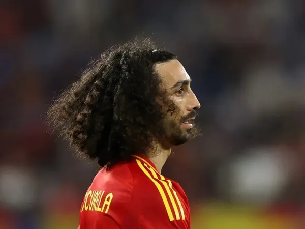 Marc Cucurella Tidak Berpikir Kembali ke Barcelona