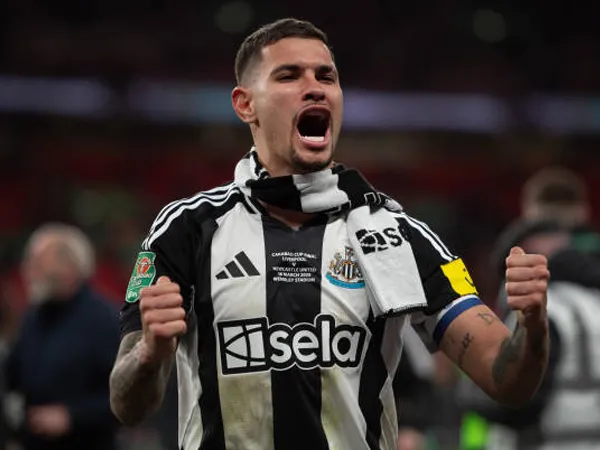 Barcelona Incar Bruno Guimaraes, Hansi Flick Siapkan Rencana Transfer