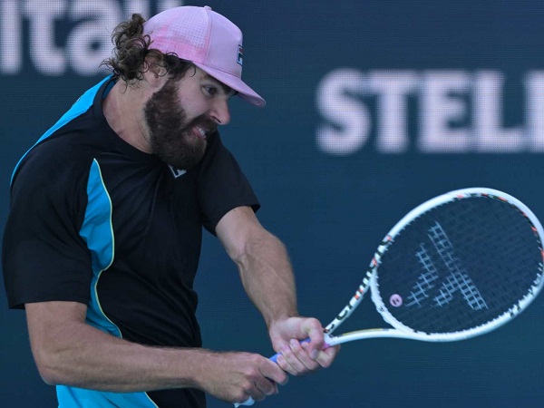 Reilly Opelka Singkirkan Rekan Senegara Dari Miami