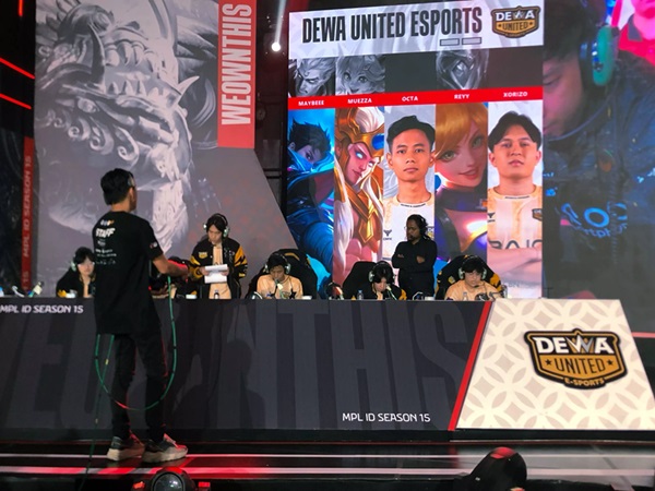 Dewa United Esports Dibungkam ONIC di Pekan Ketga MPL ID S15