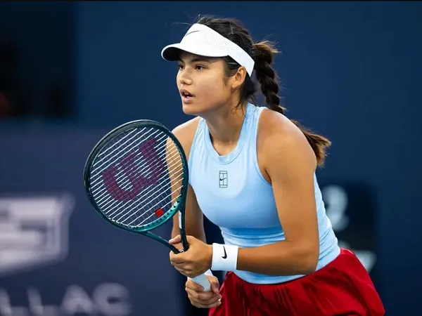 Lawan Cedera, Emma Raducanu Terus Melenggang Di Miami