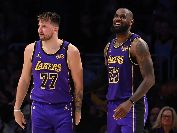 LeBron James sadar tugas berat Lakers di sisa musim reguler.