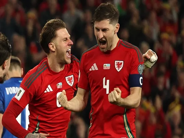 Defender Tottenham Samai Rekor Gareth Bale di Timnas Wales