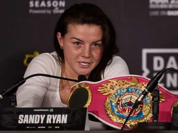 Sandy Ryan Tak Terpengaruh Provokasi Mikaela Mayer Jelang Pertarungan