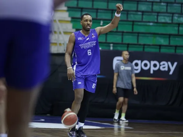 David Singleton beberkan alasan utamanya rekrut Brandis Raley-Ross.