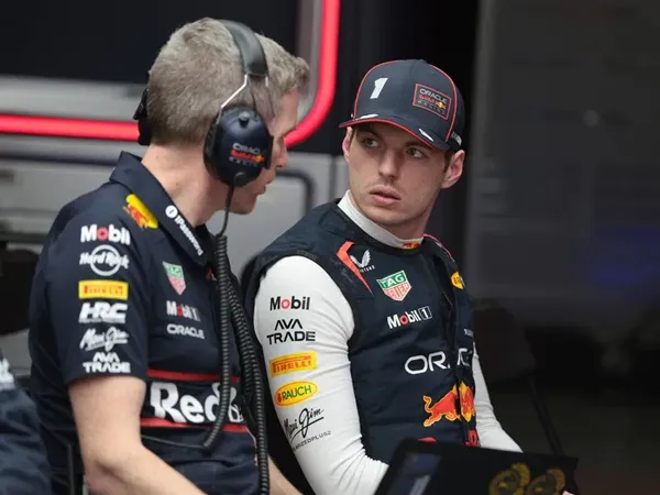 Max Verstappen Diramalkan Akan Berusaha Tinggalkan Red Bull