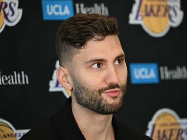 Maxi Kleber Terlihat Telah Jalani Latihan Menembak