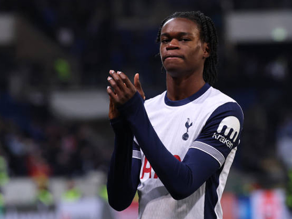Callum Olusesi Teken Kontrak Baru dengan Tottenham Hingga 2029