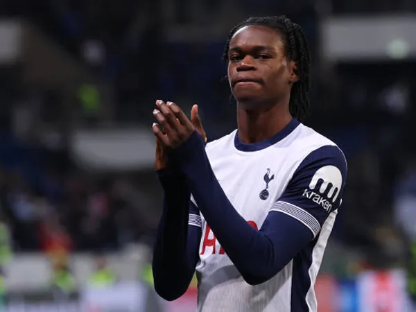 Callum Olusesi Teken Kontrak Baru dengan Tottenham Hingga 2029