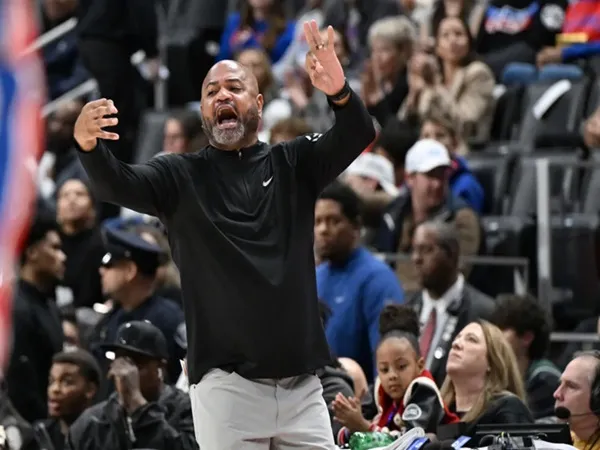 JB Bickerstaff Senang Setelah Pistons Lolos ke Playoff