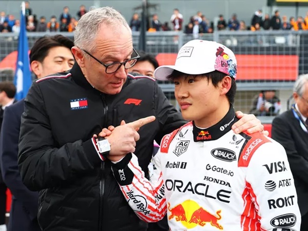 Helmut Marko Puas dengan Debut Yuki Tsunoda di GP Jepang