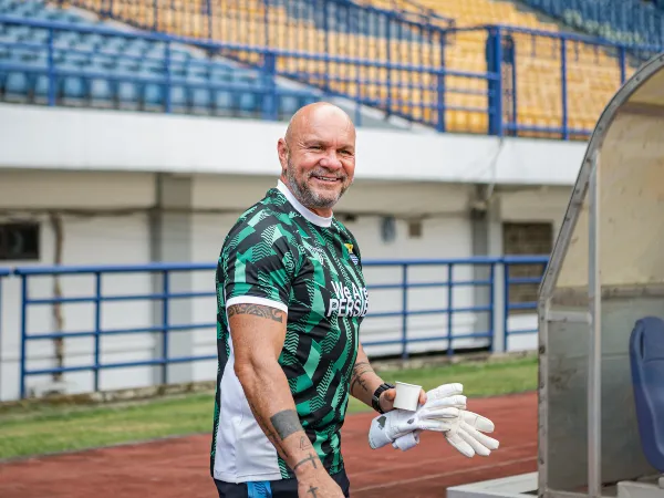 Pelatih kiper Persib, Luizinho Passos mendukung Rakha Syafaka di Timnas Indonesia U-17