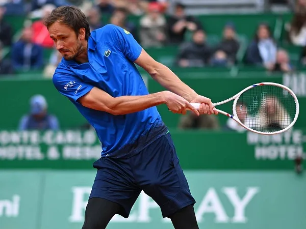 Daniil Medvedev Selamat Dari Kekalahan Pahit Di Monte Carlo