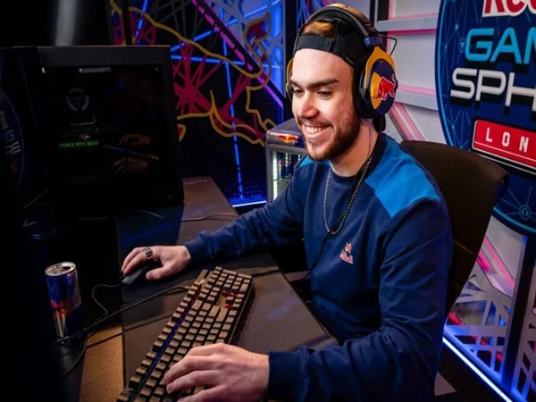 Pemain Fortnite Mongraal Menandatangani Kontrak dengan Red Bull