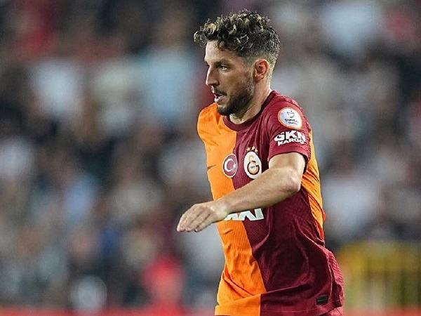 Kenang Kebersamaan di Napoli, Dries Mertens: Di Naples Seperti Agama