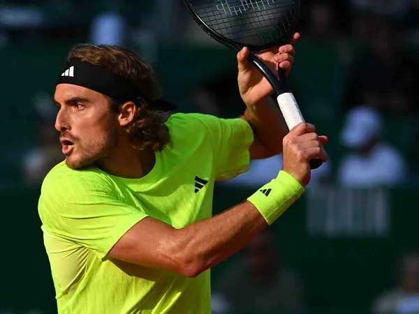 Performa Dominan Bawa Stefanos Tsitsipas Kembali Ke Perempatfinal Di Monte Carlo