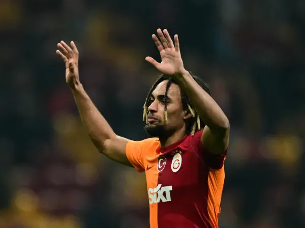 Galatasaray Ingin Pulangkan Sacha Boey dari Bayern Munich