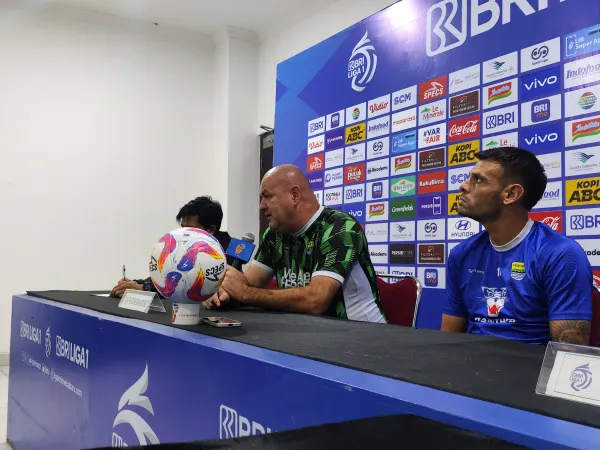 Pelatih Persib Komentari Proses Dua Gol Borneo yang Serupa