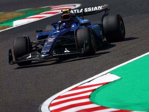 Carlos Sainz Jelaskan Mengenai Insiden Tabrakan dengan Tsunoda