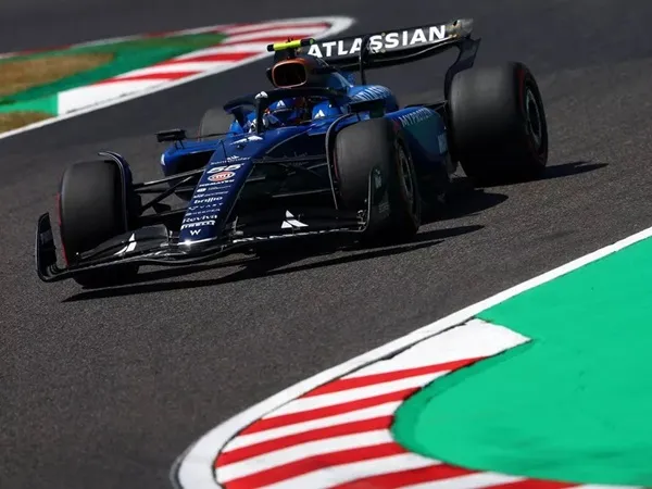 Carlos Sainz Jelaskan Mengenai Insiden Tabrakan dengan Tsunoda