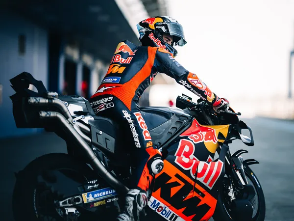 Pit Beirer tidak setuju jika masalah finansial disebut biang kerok penurunan performa KTM.