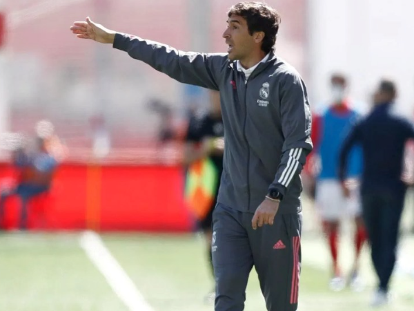 Schalke 04 Buka Peluang Rekrut Raul Gonzales sebagai Pelatih