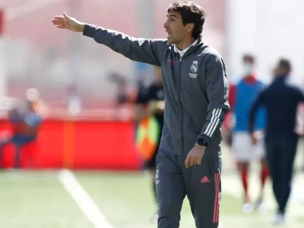 Schalke 04 Buka Peluang Rekrut Raul Gonzales sebagai Pelatih