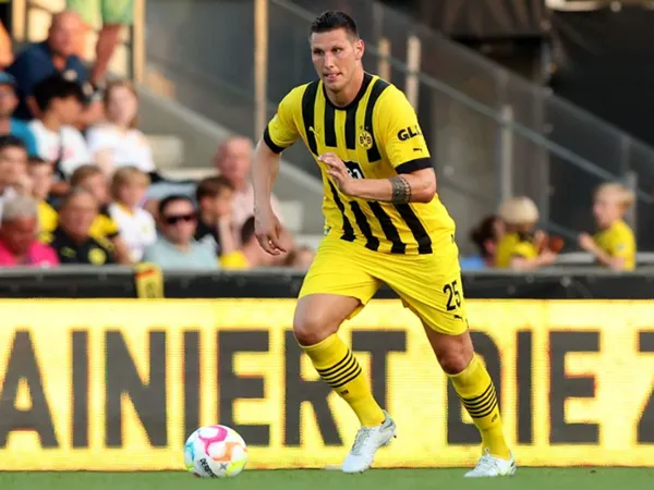 Niklas Sule Masih Optimis Dortmund Lolos ke Liga Champions Musim Depan