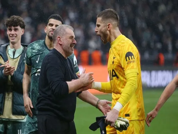 Vicario dan Postecoglou