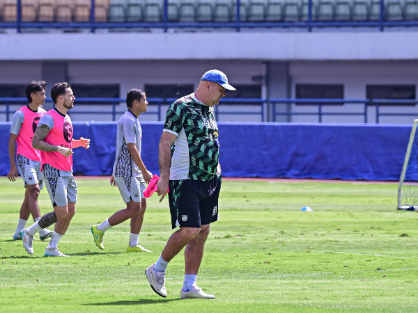 Bojan Berikan Masukan Untuk Elite Pro Academy di Indonesia