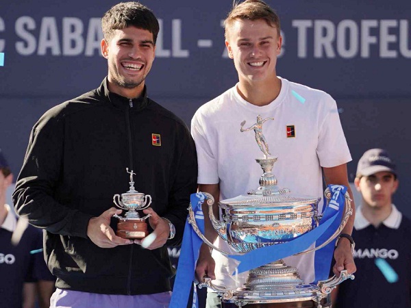 Bungkam Carlos Alcaraz Di Barcelona, Holger Rune Akhiri Puasa Gelar