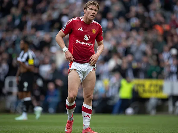 Terisolasi di United, Rasmus Hojlund Dinilai Kehilangan Kepercayaan Diri