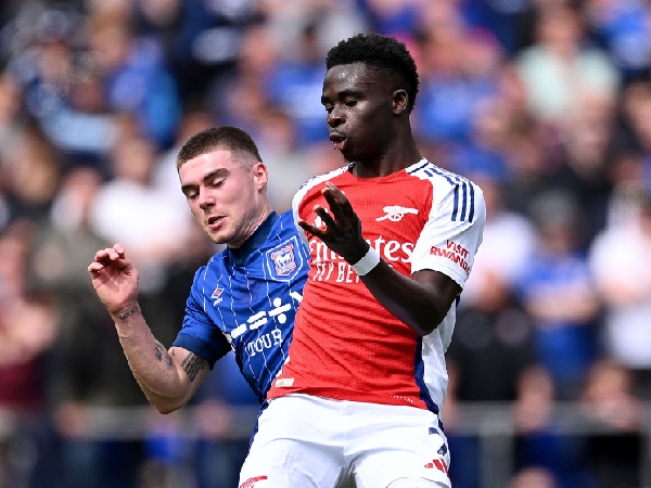 Update Cedera Bukayo Saka, Leif Davis Dikritik Tajam