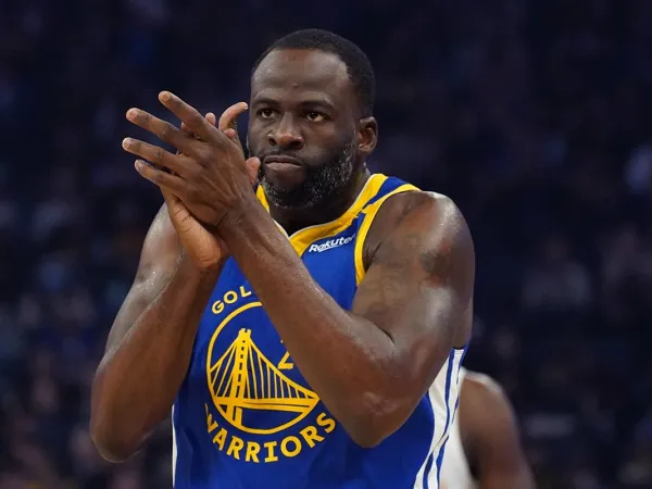 Draymond Green masuk ke dalam finalis gelar Defensive Player of the Year.