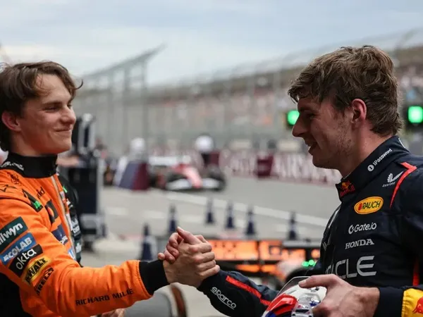 Max Verstappen Memuji Penampilan Gemilang Piastri