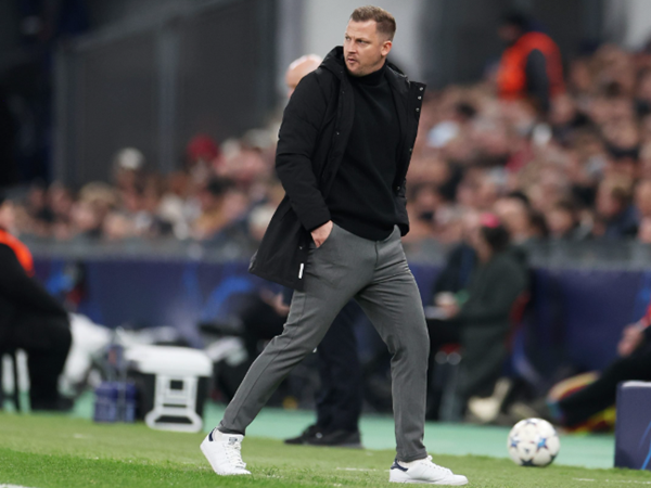 VfL Wolfsburg Ancang-Ancang Bakal Tunjuk Jacob Neestrup Jadi Pelatih Baru