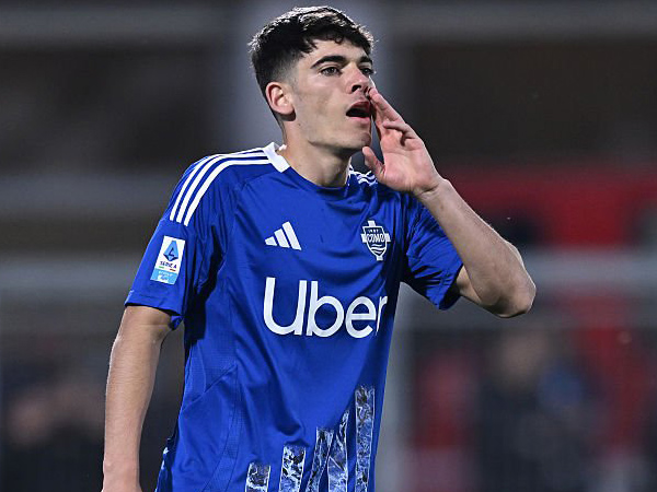 Selain Como, Dua Klub ini Tertarik Rekrut Alex Valle