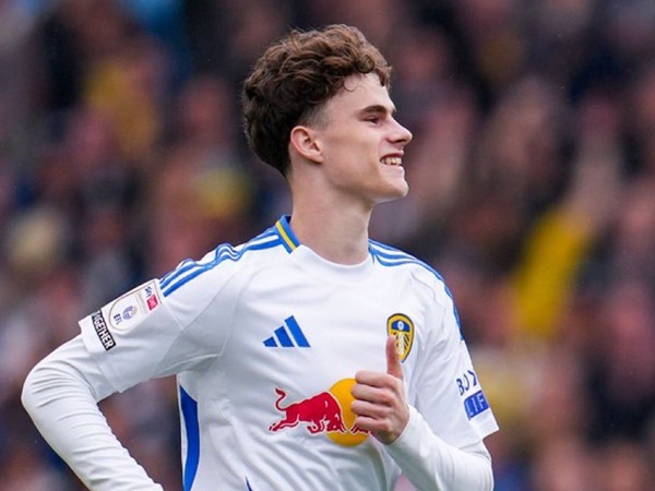 Tottenham Pantau Perkembangan Bintang Muda Leeds Jelang Musim Panas
