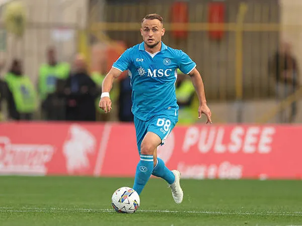 Perebutan Scudetto Memanas, Lobotka Percaya Napoli Bisa Juara
