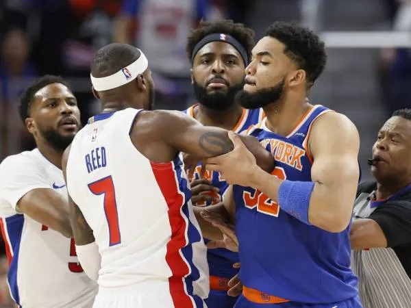 Pemain Knicks, Karl-Anthony Towns, sempat terlibat keributan dengan pemain Pistons di game 3. (Foto: AP)