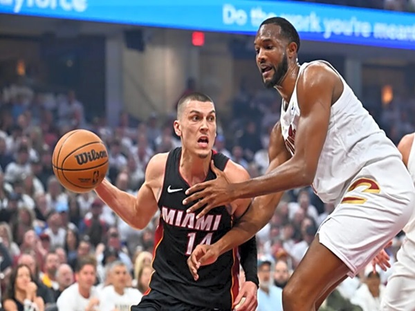 Evan Mobley Puji Performa Gemilang Max Struss