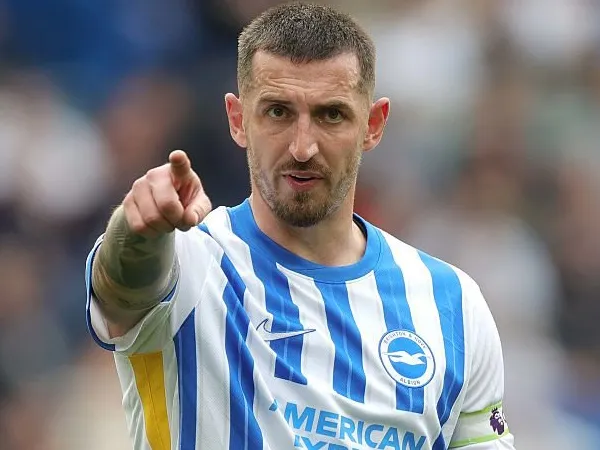 Lewis Dunk: Semangat Juang Brighton Memang Top!