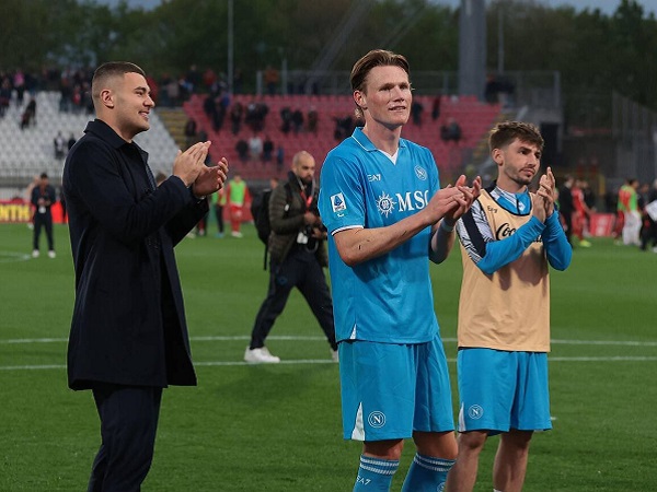 Leonardo Spinazzola Bersyukur Napoli Punya Scott McTominay