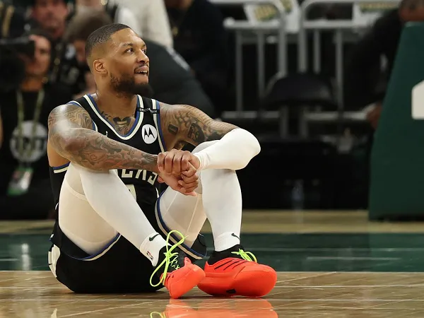Damian Lillard derita cedera robek tendon achilles pada kaki kirinya.